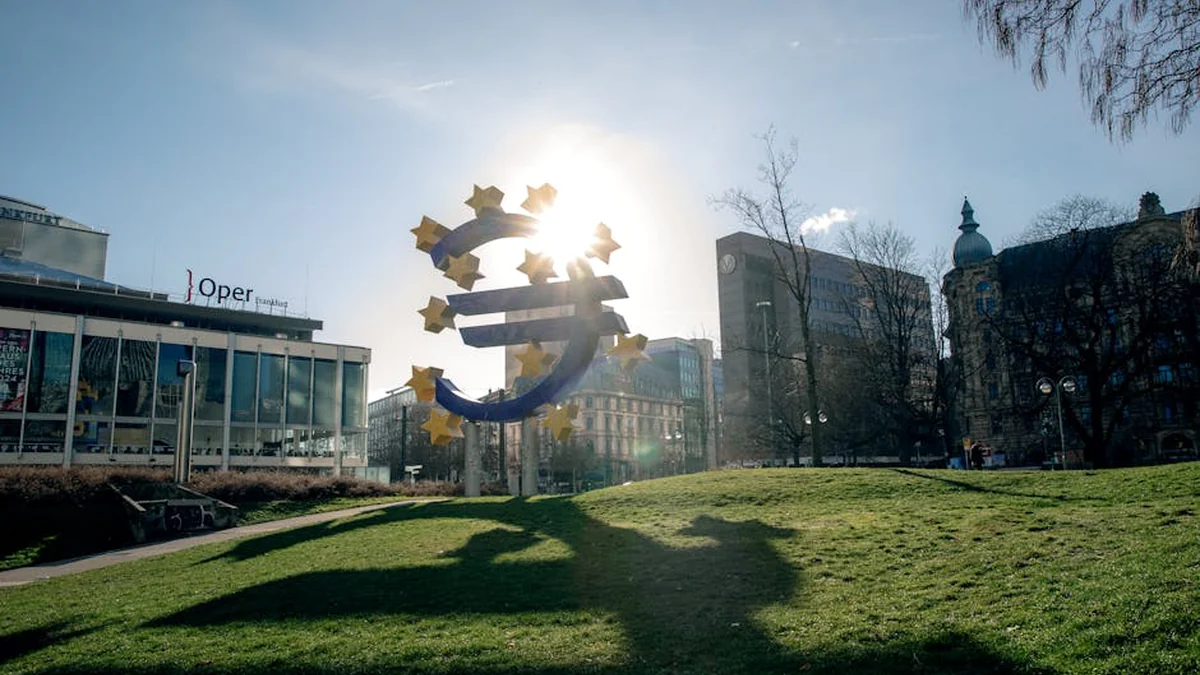 Billionaires in this city paid the best salaries. Several employees received 21.4 thousand euros