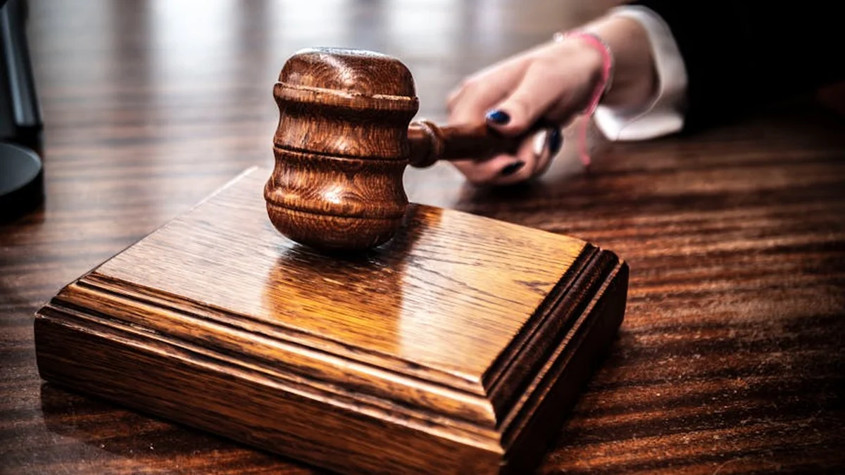 Puzzle for the courts: an attorney’s assistant was sentenced in one case, in another he was recognized as a victim