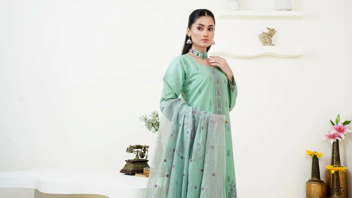 The bridesmaid dress designer Raimonda Sile presented a new collection