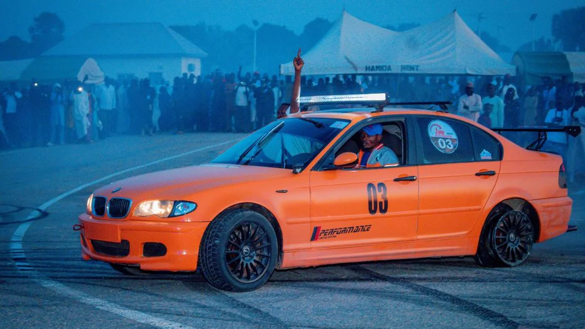 A BMW car burned down in Vilnius district – the owner claims that he just took it from the service(1)