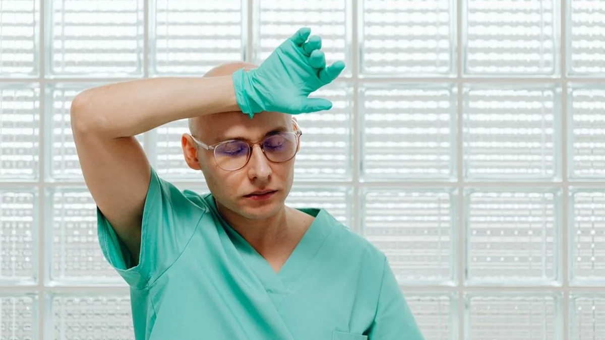 Many people still associate burnout with work: what signs indicate this condition?