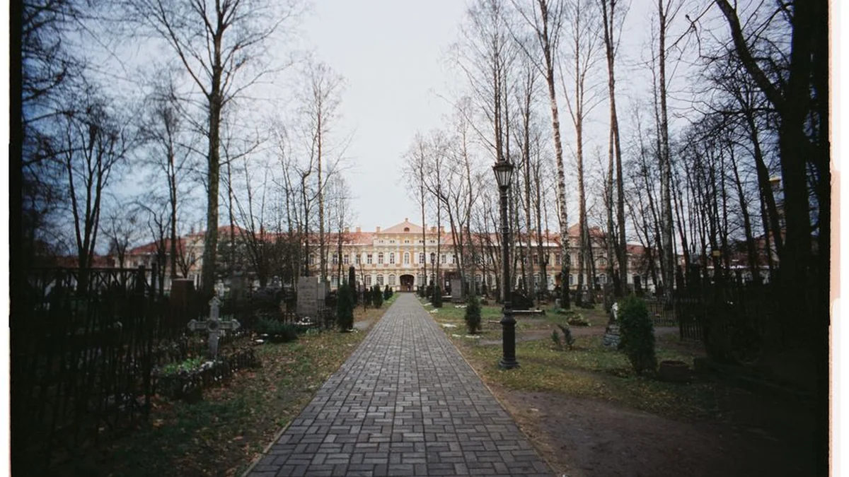 Two criminals from Trakai district entered the house of a local resident and robbed her