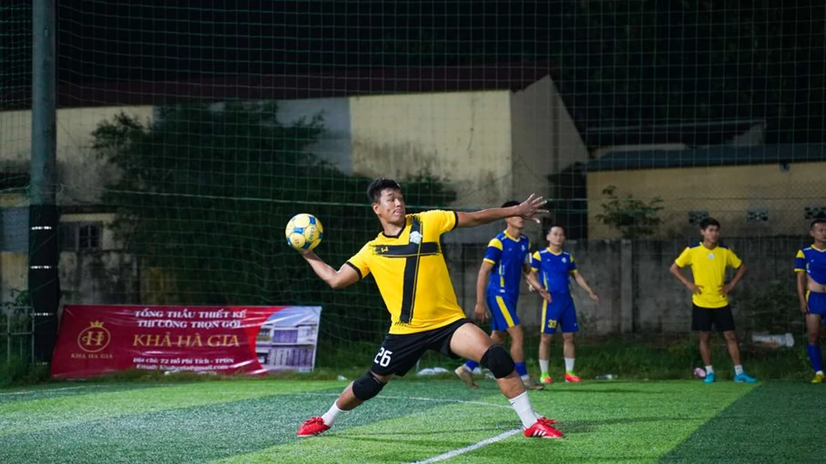 In the European U18 Championship, a cosmic throw extended the match