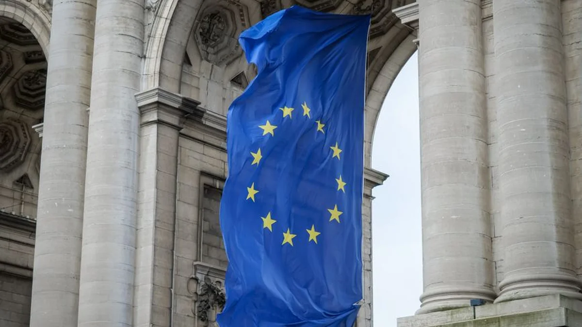 “Open Spain”: one spark in a few days shattered Europe(1)