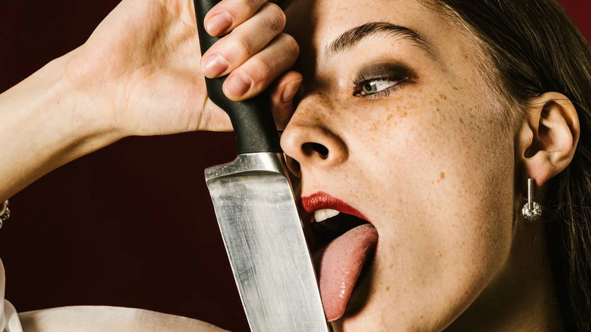 In the Varėna district, a woman stabbed a man at a party